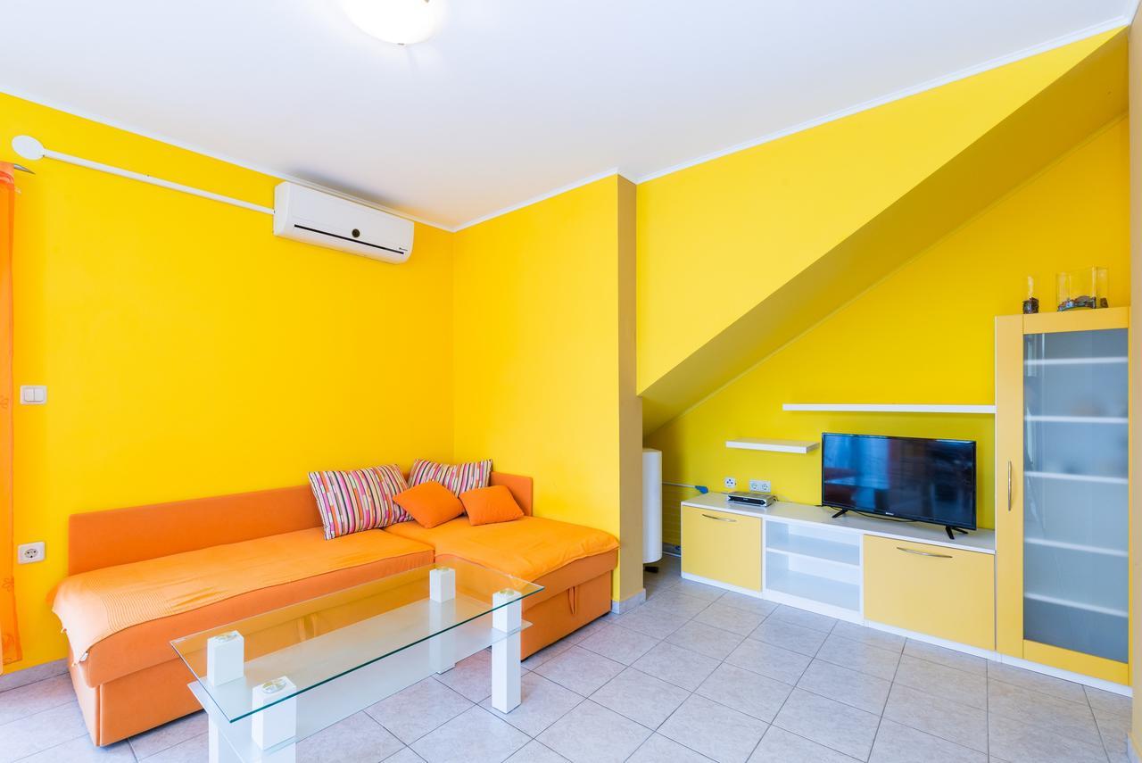 Apartments Mahnet Vir Exterior foto